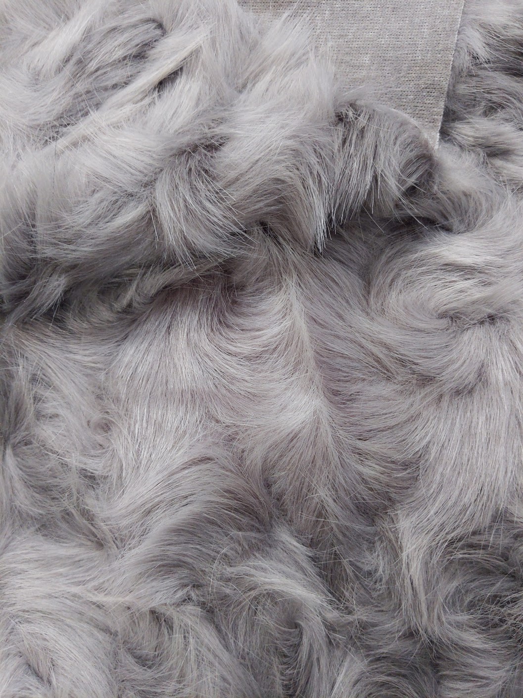 SM Faux Fur Curly Grey – Constrvctor