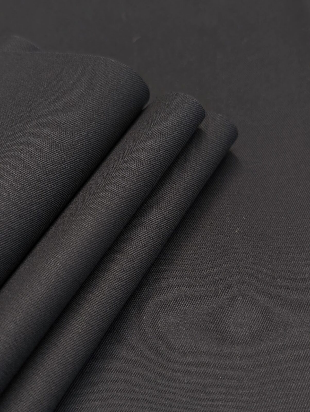 AV H Cotton Twill Solid Black
